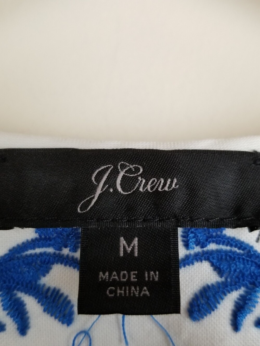 J Crew Flutter Sleeve Embroidered Top Size Medium - Picture 4 of 5